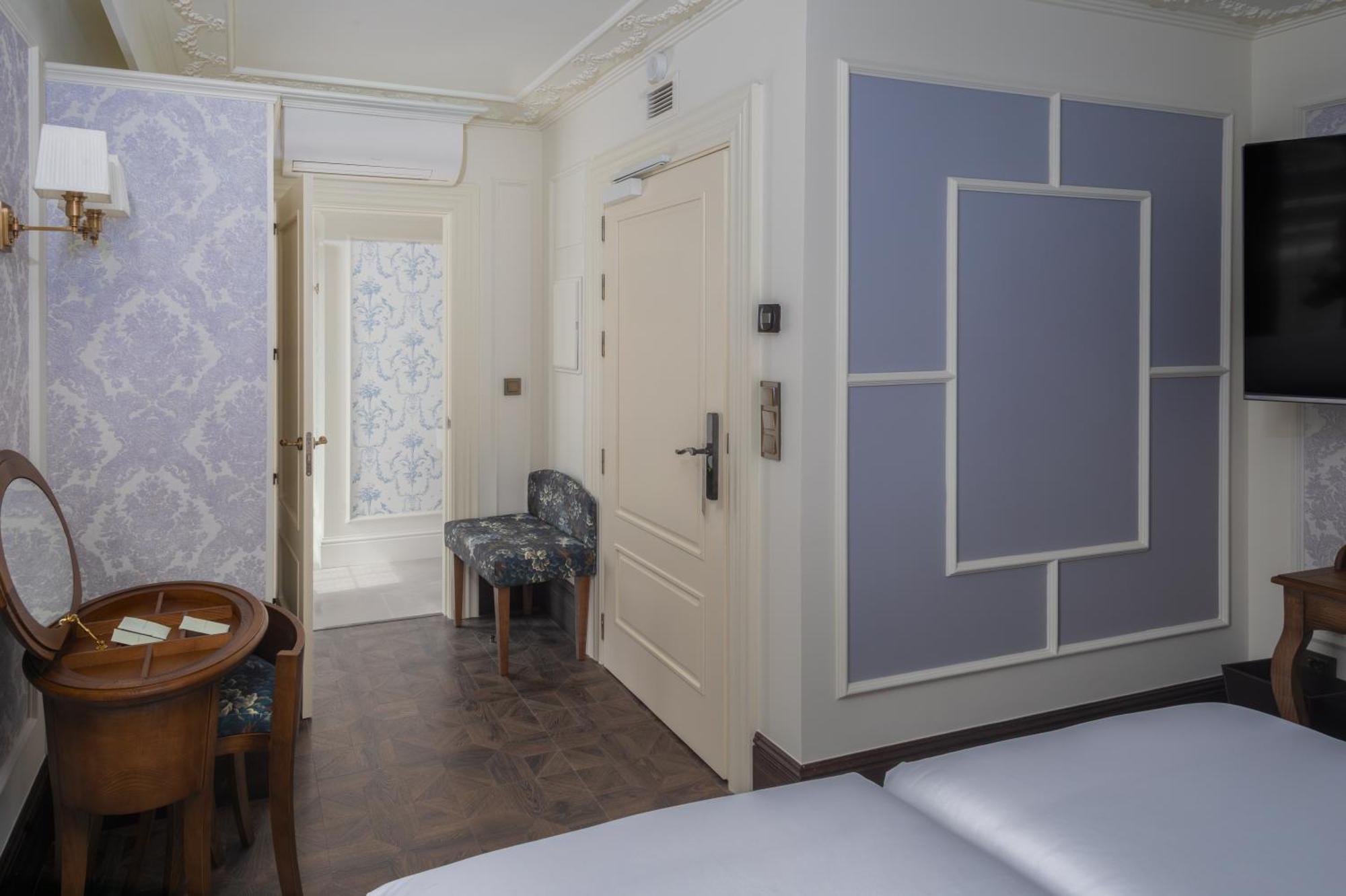 Luze Boutique Hotel 2*