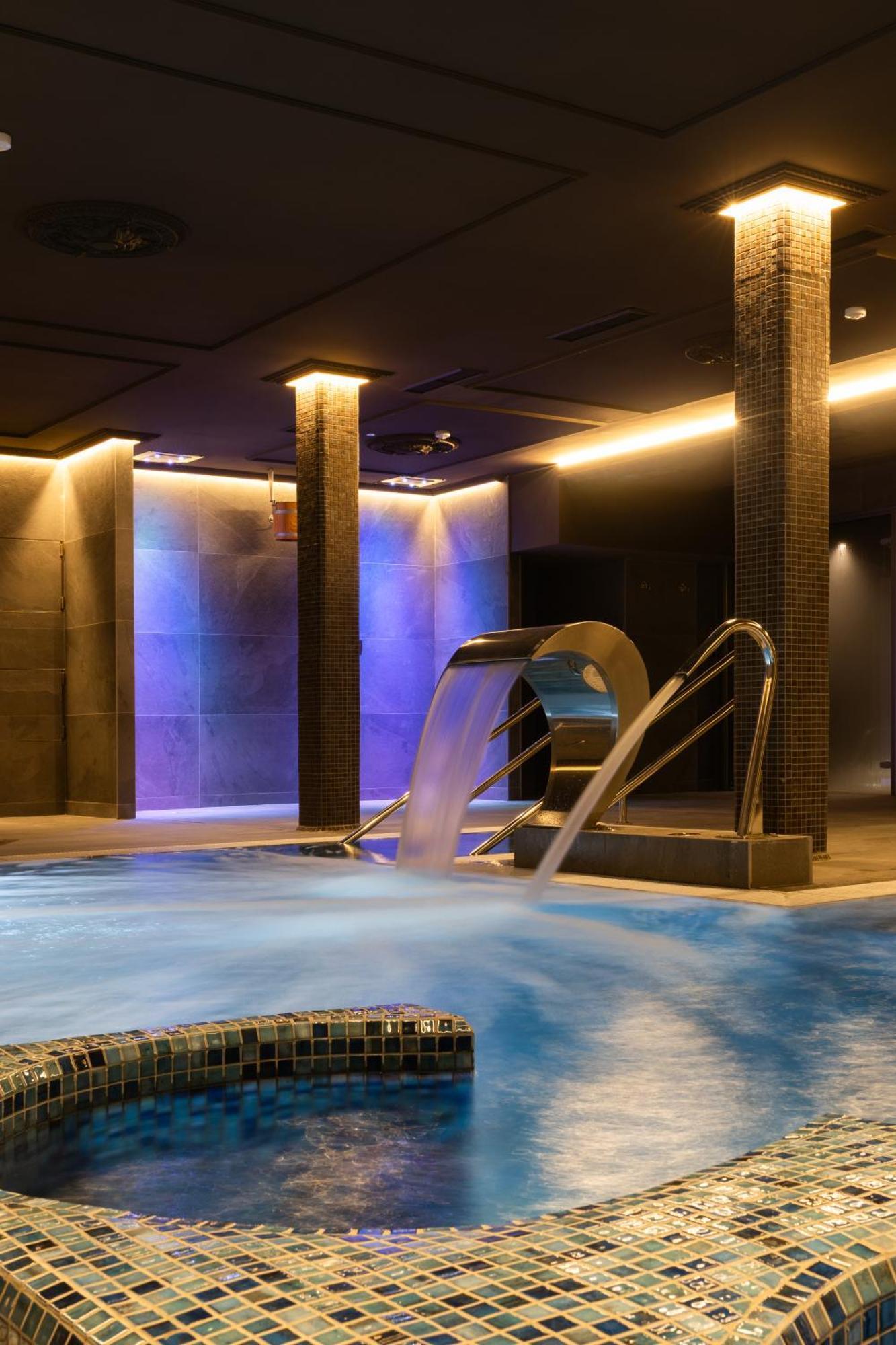 Luze Boutique Hotel