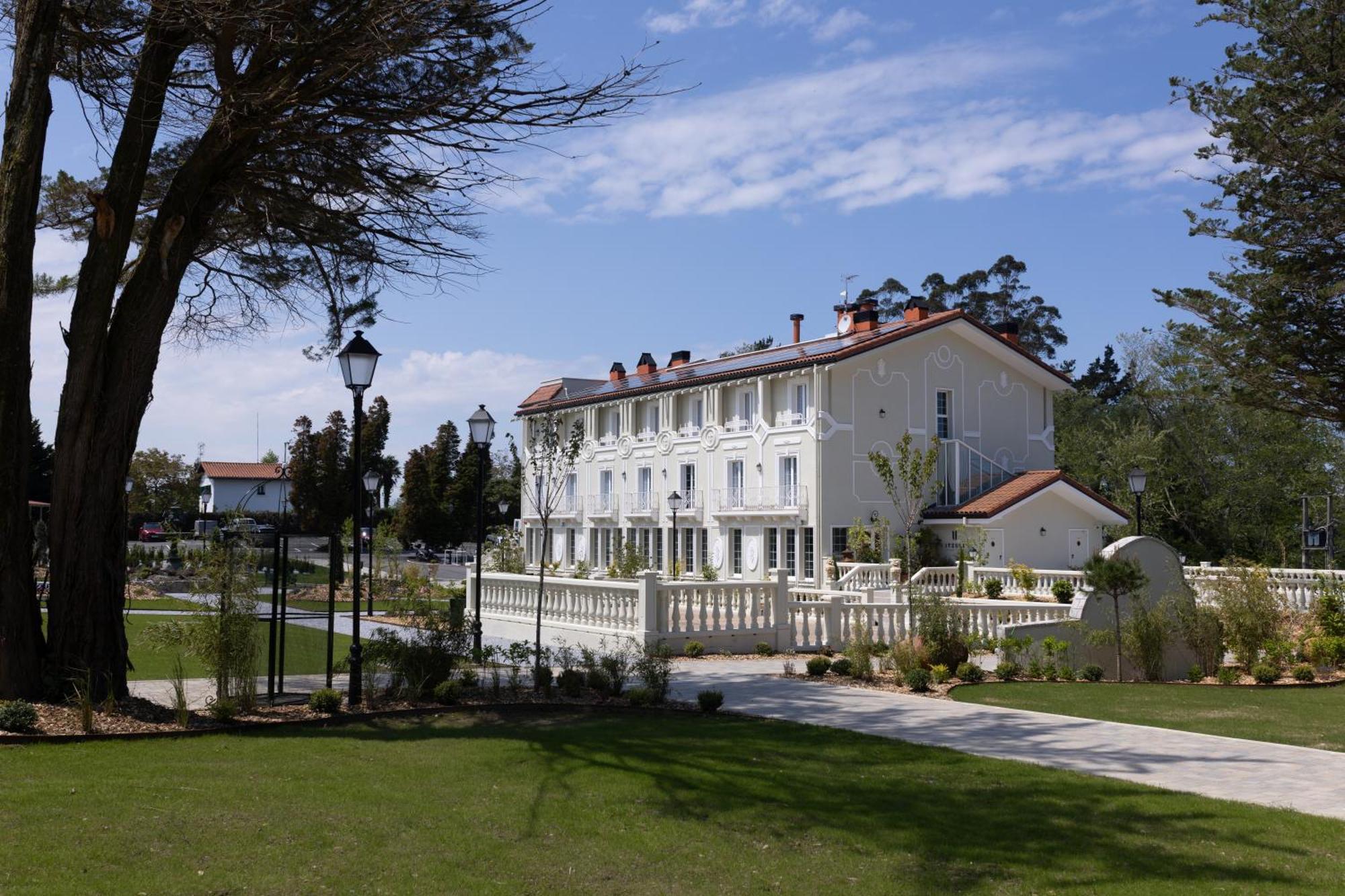 Luze Boutique Hotel 2*